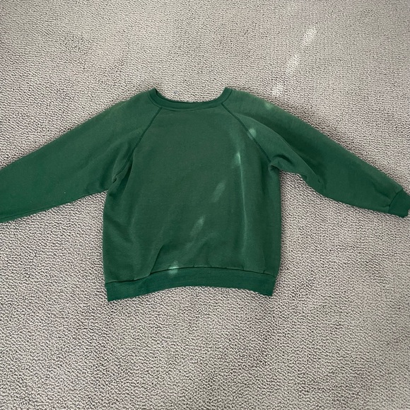 green sweatshirt - Picture 1 of 1
